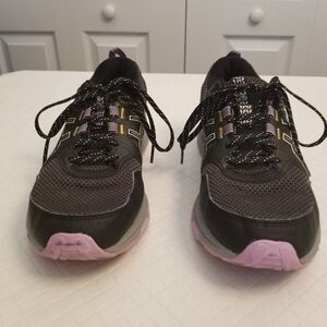 Asics Gel-Venture 8 Women's Running Shoes Size 7 Black Purple 1012A708